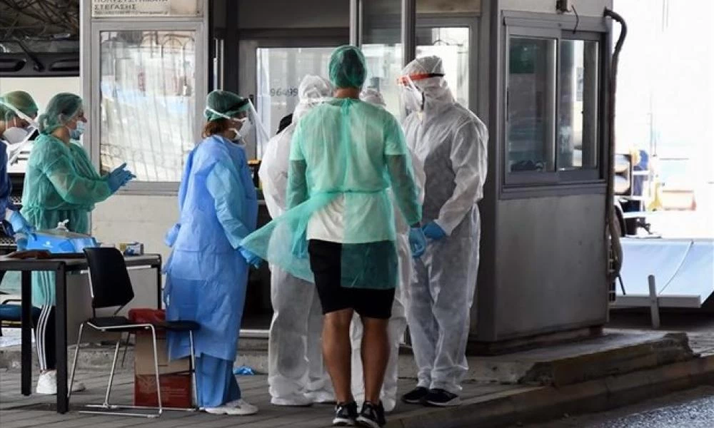 Εκτάκτως κλιμάκιο του ΕΟΔΥ στην Λέσβο - Ανησυχία για τα πολλά κρούσματα